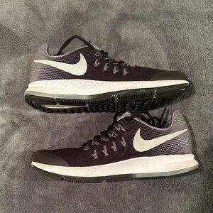 Nike ZOOM Pegasus Black and Gray Running Shoes